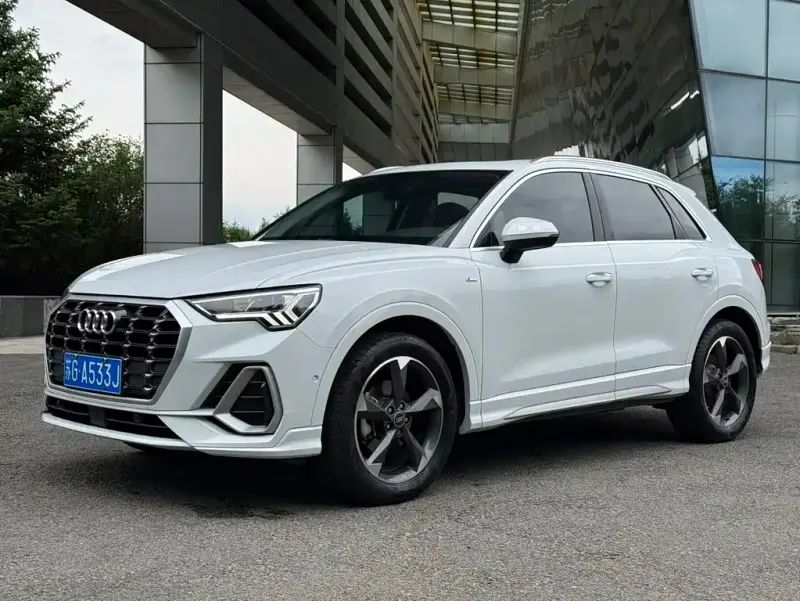 Audi Q3, 2022