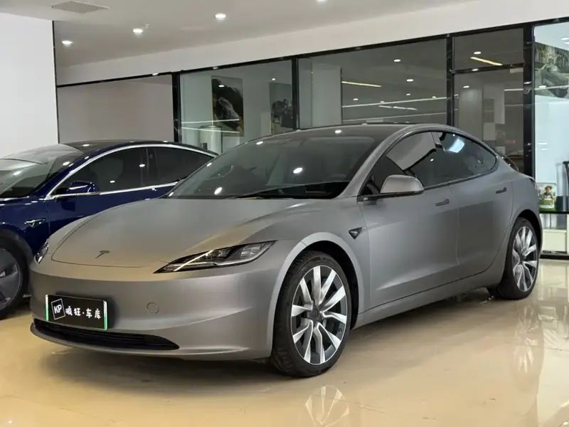 Tesla Model 3, 2024