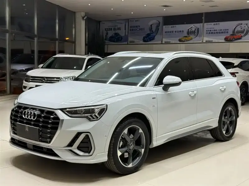 Audi Q3, 2023