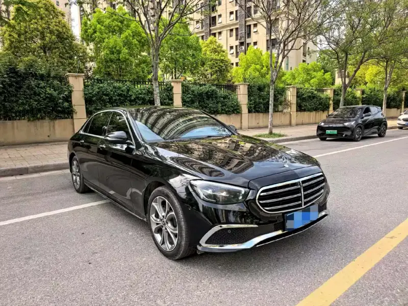 Mercedes-Benz E-Class, 2020 — фото 1