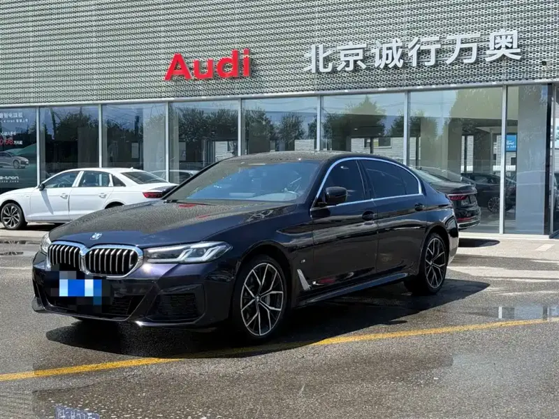 BMW 5 Series, 2022