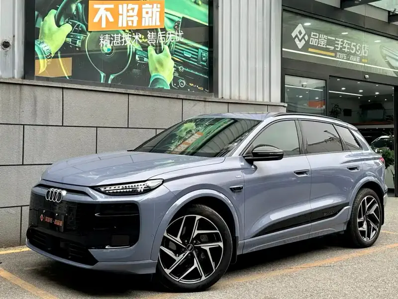 Audi Q6L e-tron, 2025 — фото 1