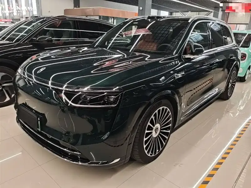 AITO M8, 2025