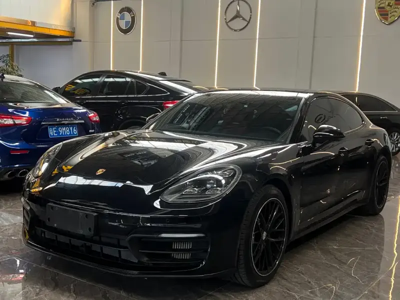 Porsche Panamera, 2023