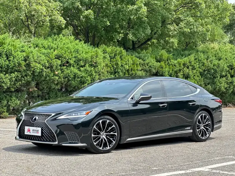 Lexus LS, 2021