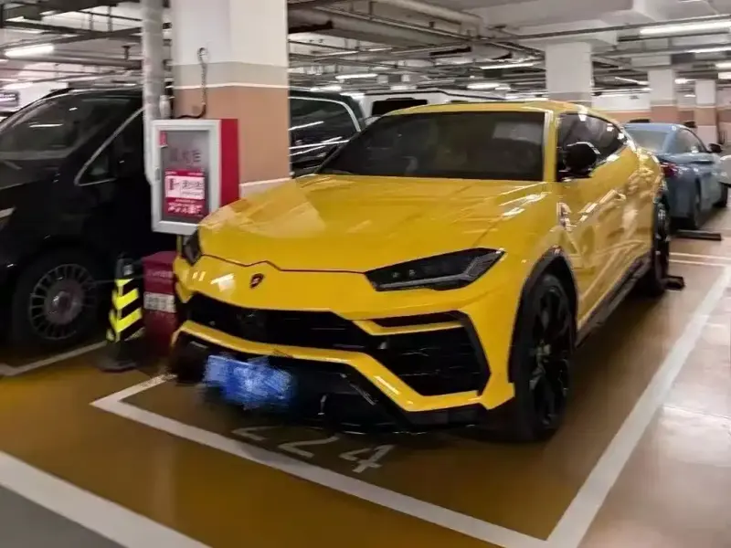 Lamborghini Urus, 2020