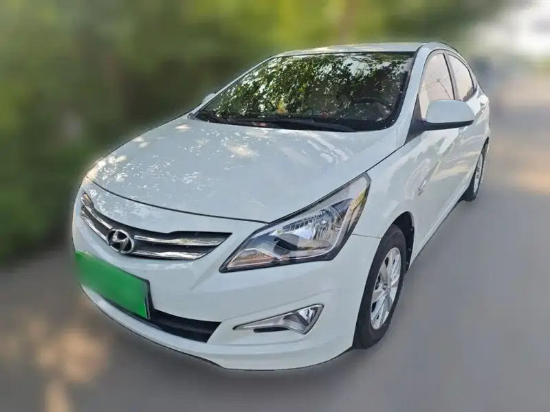 Hyundai Verna, 2015