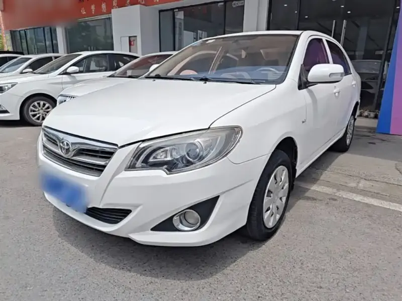 Toyota Corolla, 2015 — фото 1