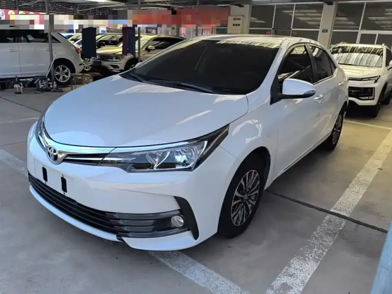 Toyota Corolla, 2017 — фото 1