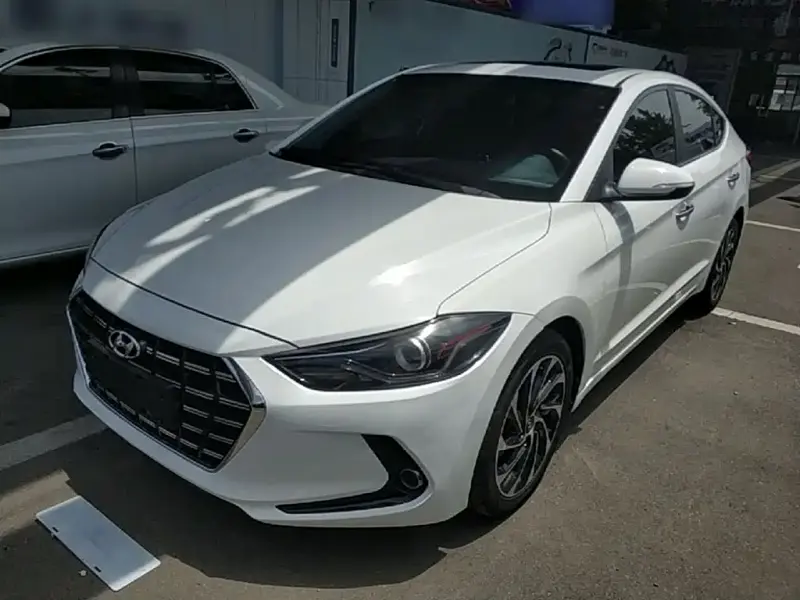 Hyundai Elantra, 2019