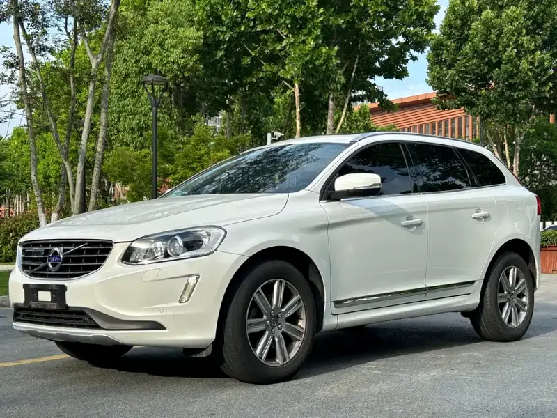 Volvo XC60, 2017 — фото 1