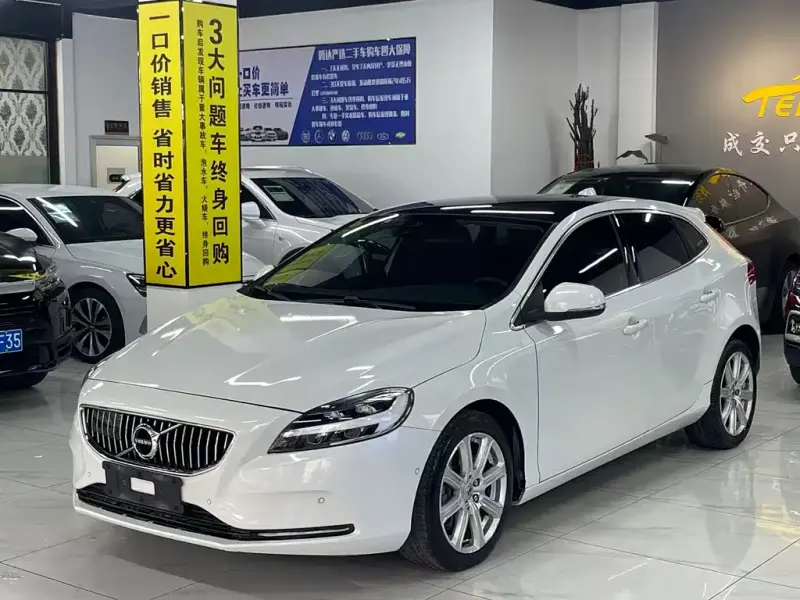 Volvo V40, 2018