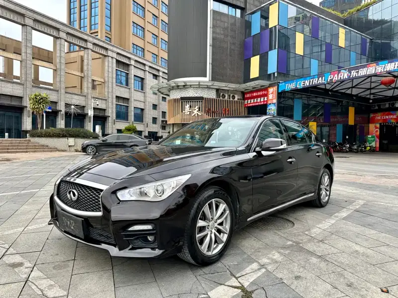 Infiniti Q50L, 2016