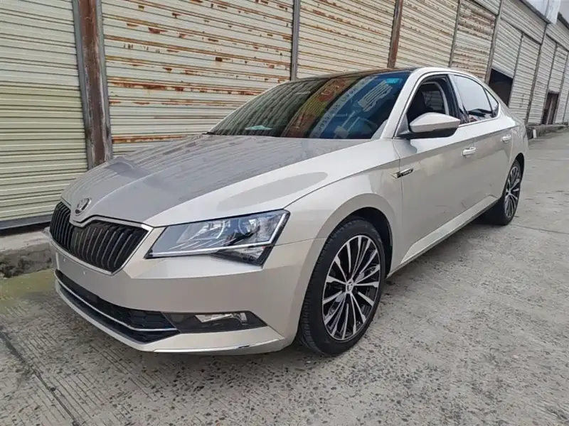 Skoda Superb, 2019 — фото 1
