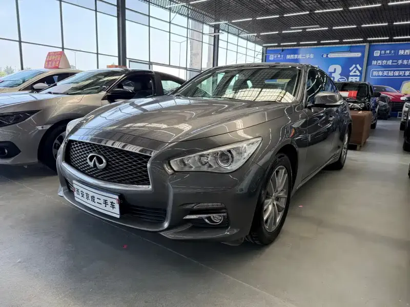 Infiniti Q50L, 2017