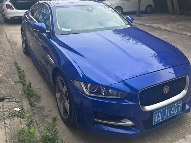 Jaguar XE, 2017