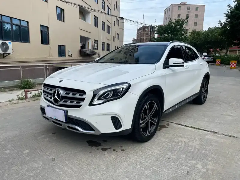 Mercedes-Benz GLA, 2018 — фото 1