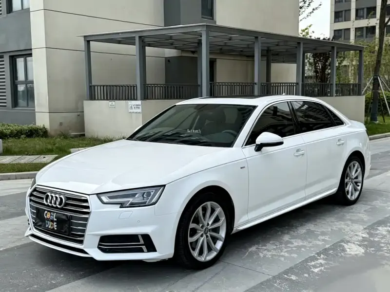 Audi A4L, 2018 — фото 1