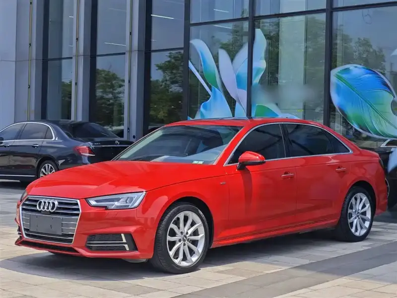 Audi A4L, 2018 — фото 1