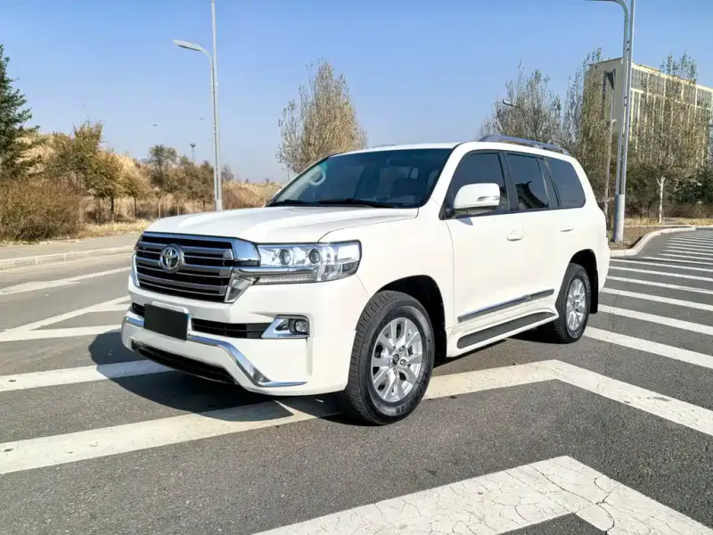 Toyota Land Cruiser, 2019 — фото 1