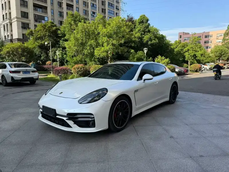 Porsche Panamera, 2012
