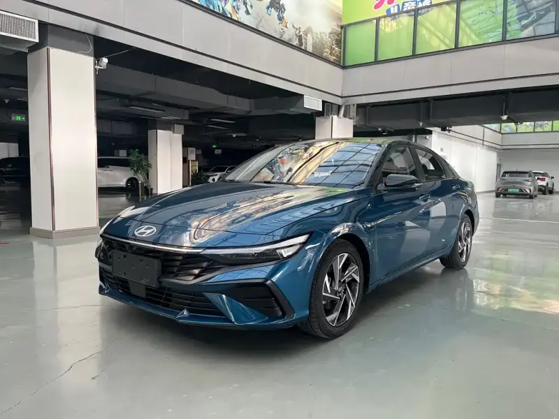 Hyundai Elantra, 2023
