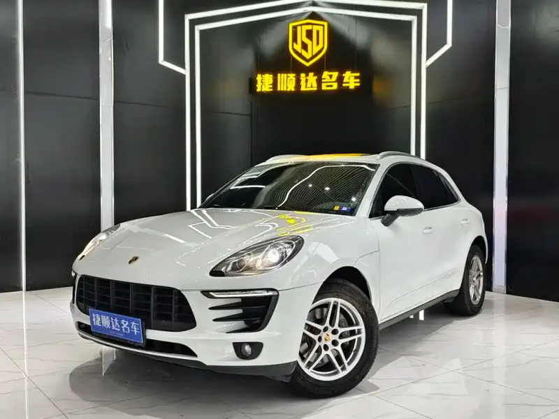 Porsche Macan, 2016