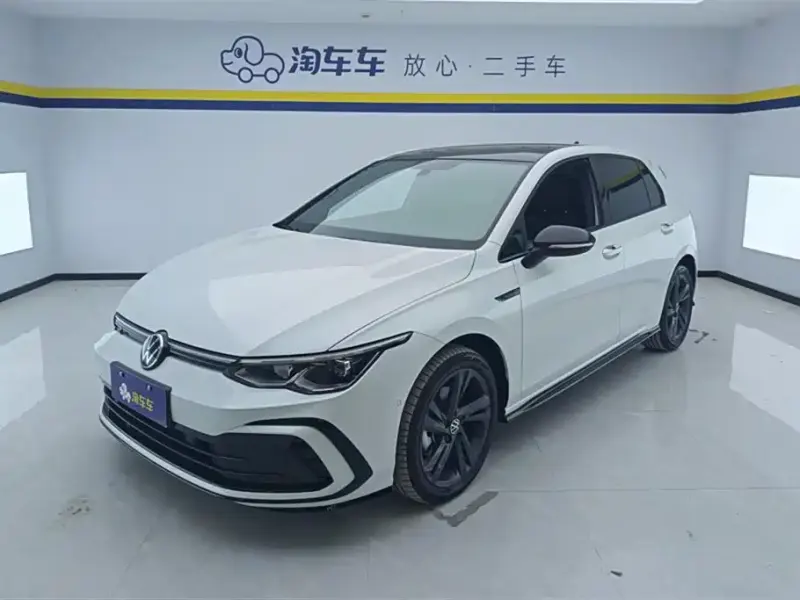 Volkswagen Golf, 2024