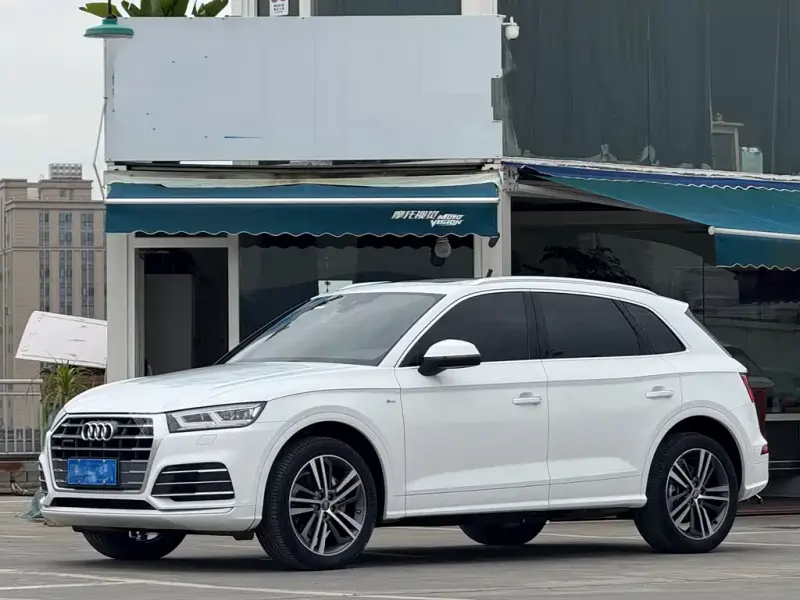 Audi Q5L, 2020