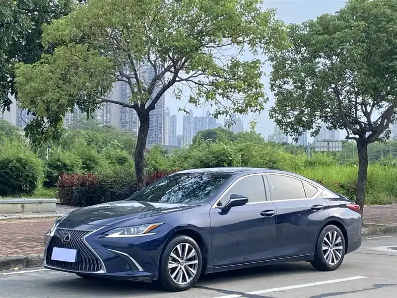 Lexus ES, 2019 — фото 1