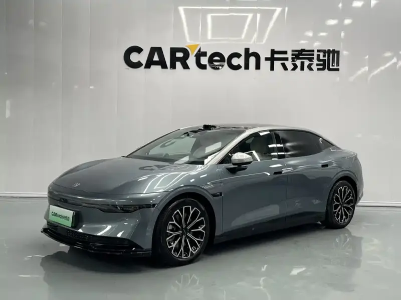 Zeekr 007, 2024