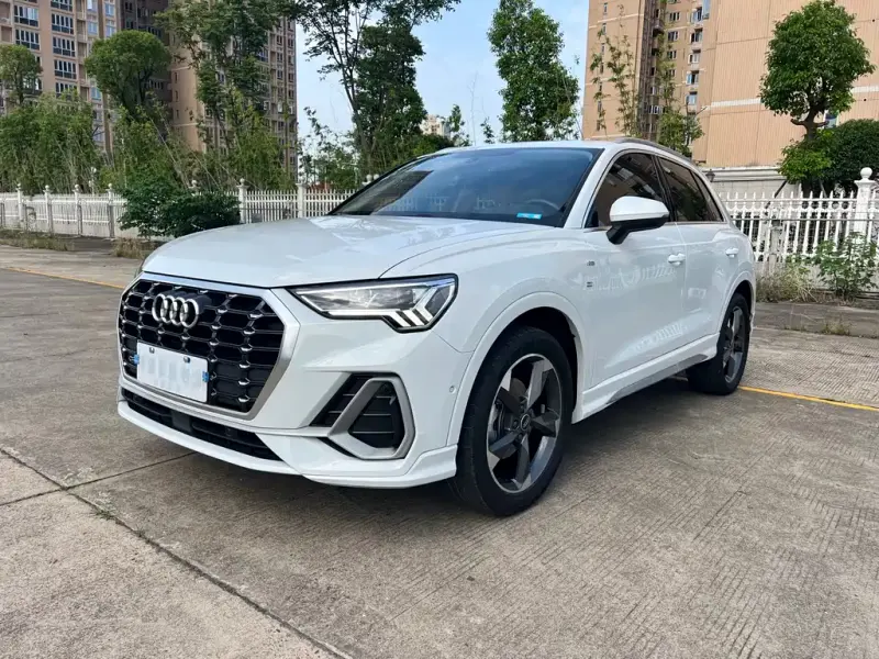 Audi Q3, 2022