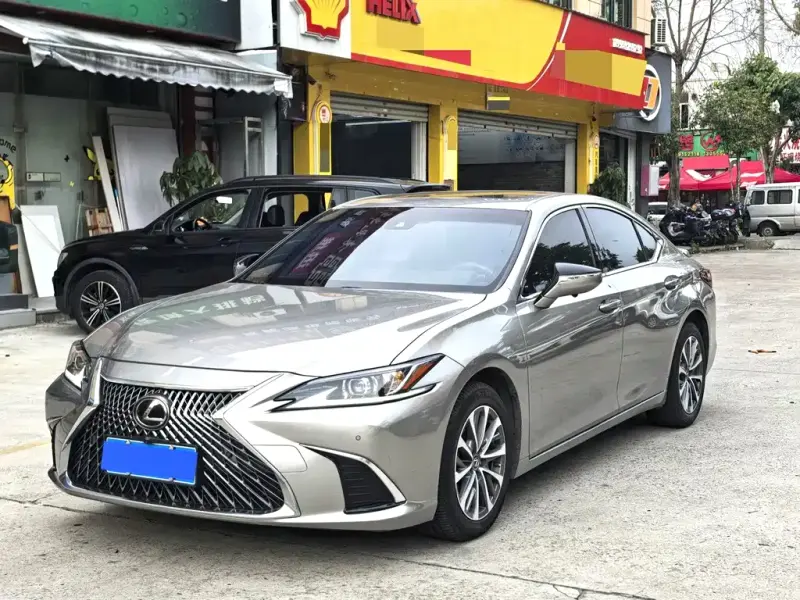 Lexus ES, 2023 — фото 1