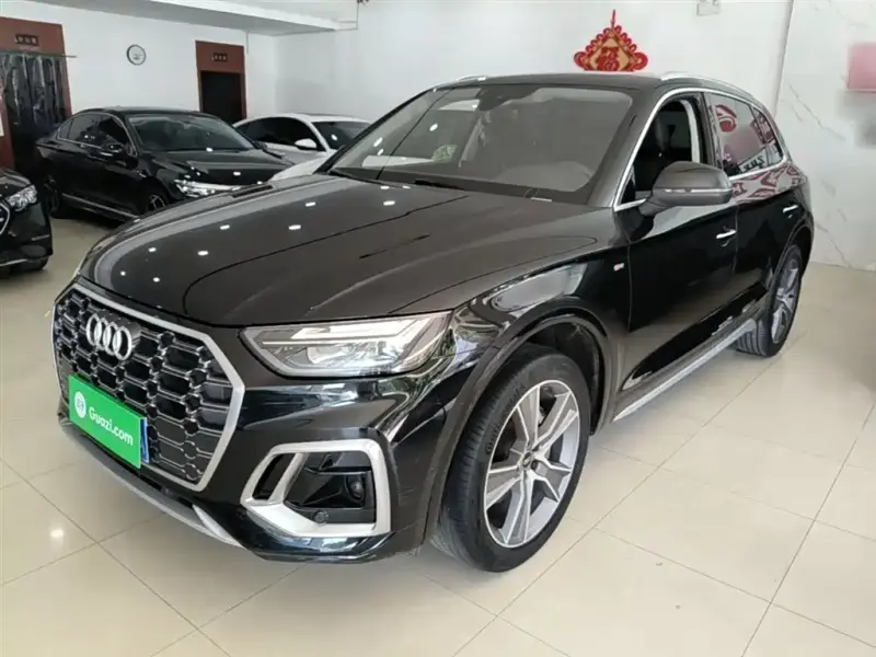 Audi Q5L, 2022