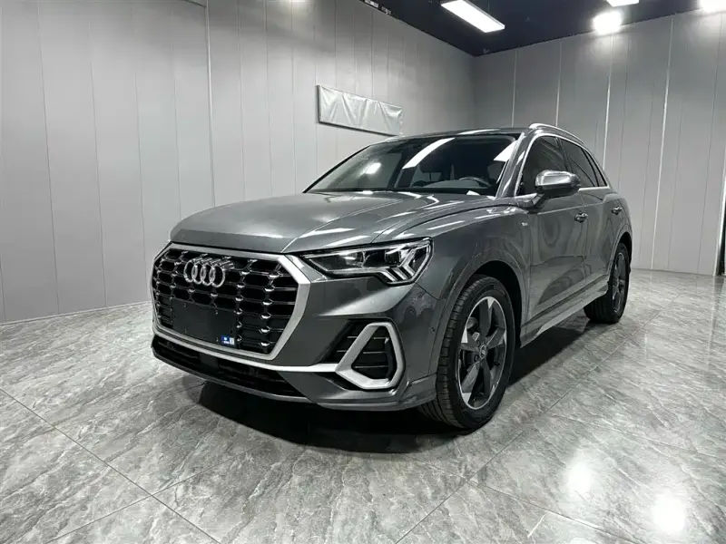 Audi Q3, 2022