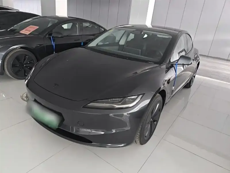 Tesla Model 3, 2026