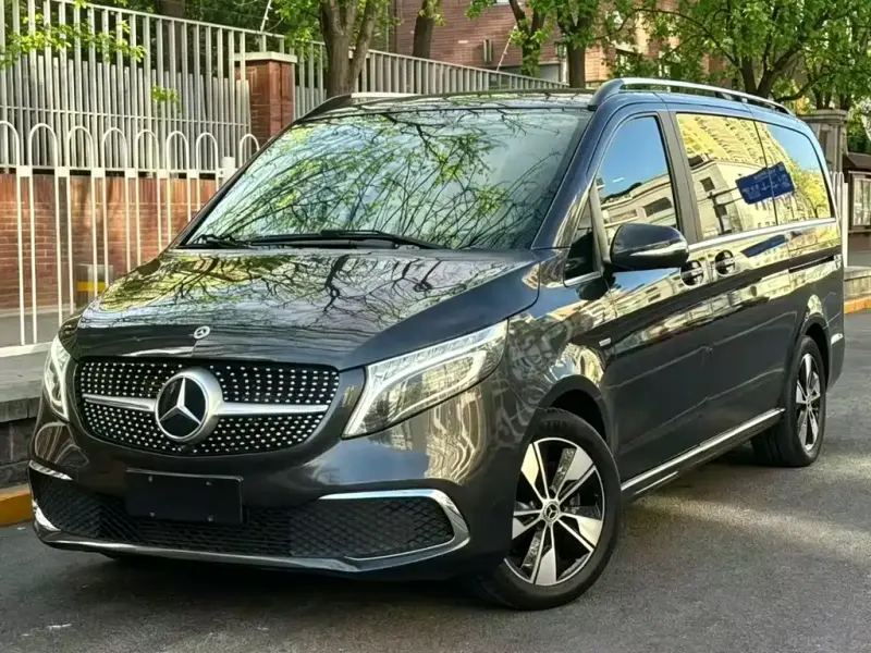 Mercedes-Benz V-Class, 2023 — фото 1