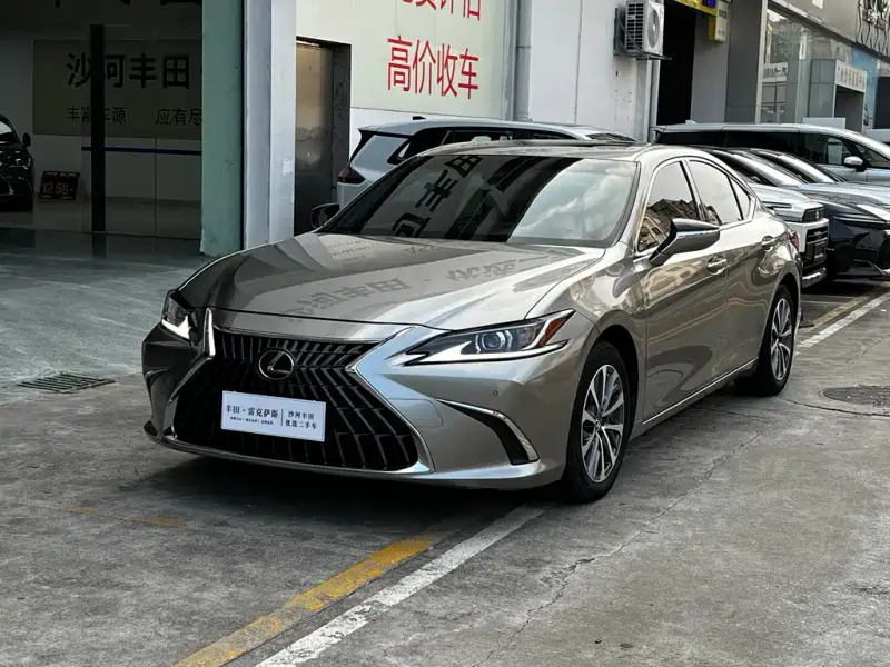 Lexus ES, 2023 — фото 1