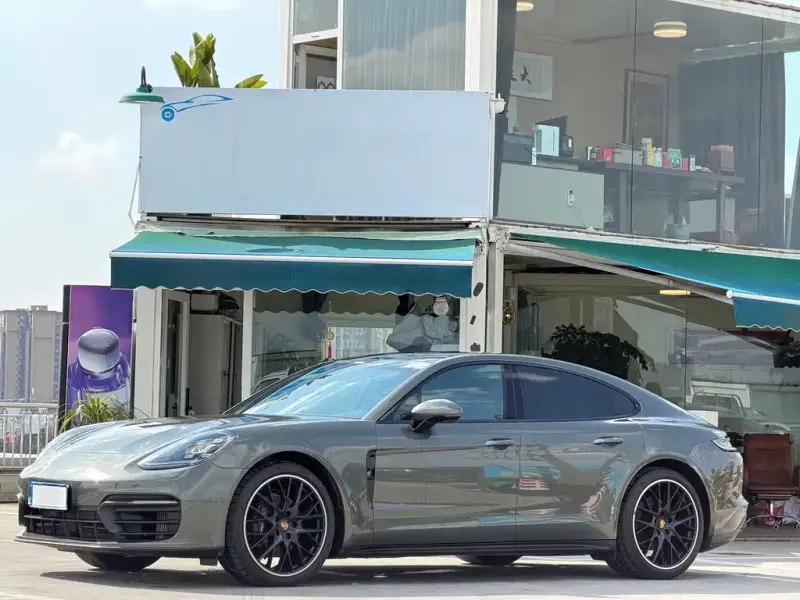 Porsche Panamera, 2023