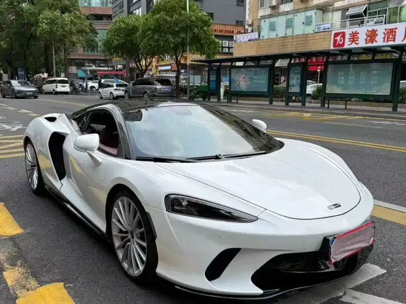 McLaren GT, 2023