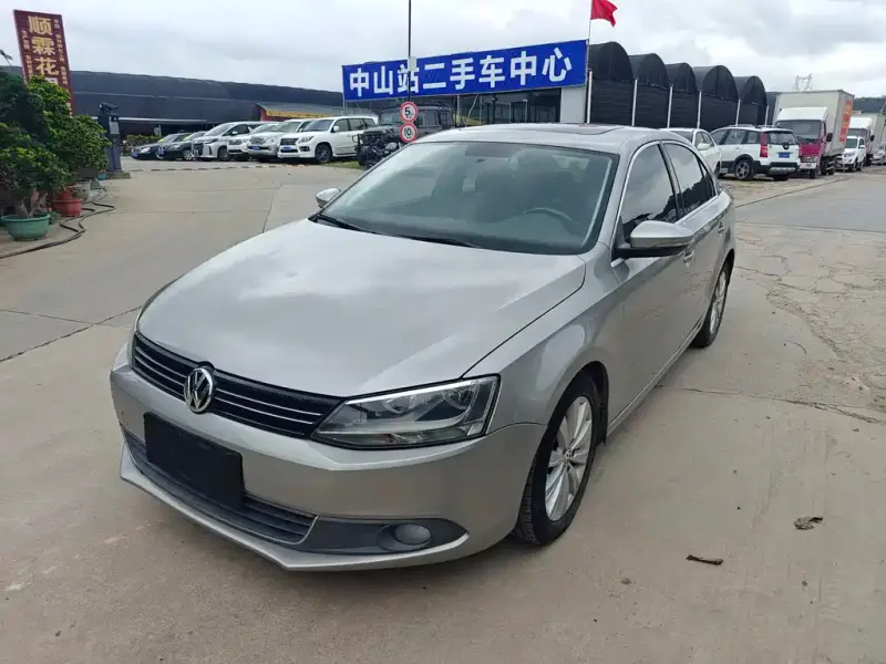 Volkswagen Sagitar, 2014