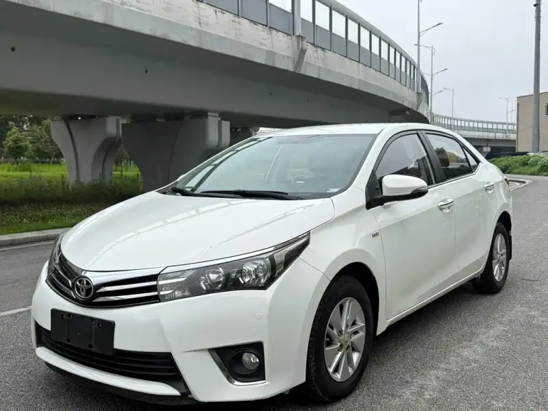 Toyota Corolla, 2015 — фото 1