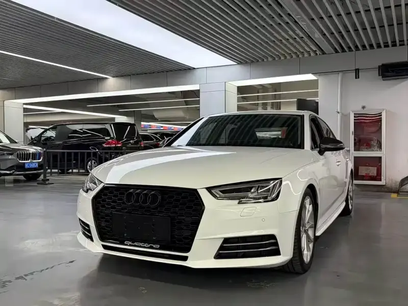 Audi A4L, 2017 — фото 1