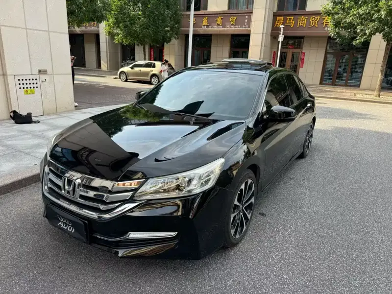 Honda Accord, 2015