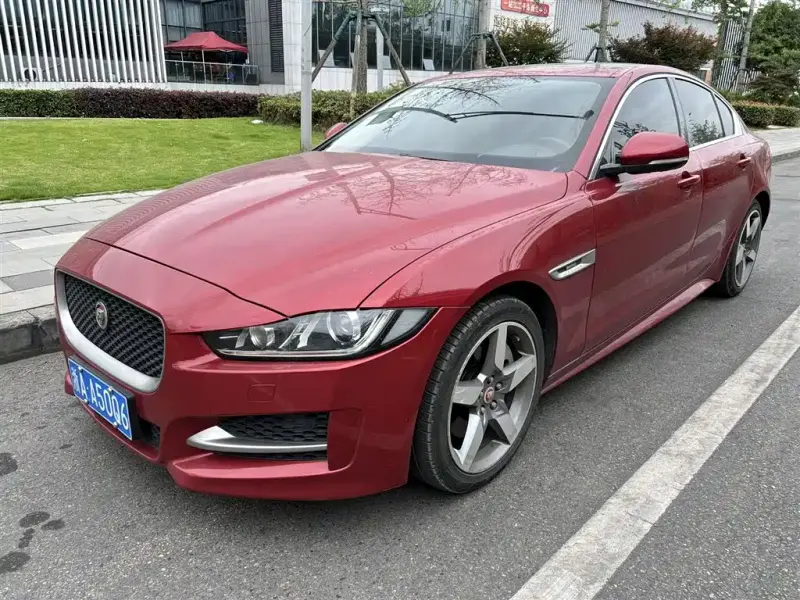 Jaguar XE, 2017