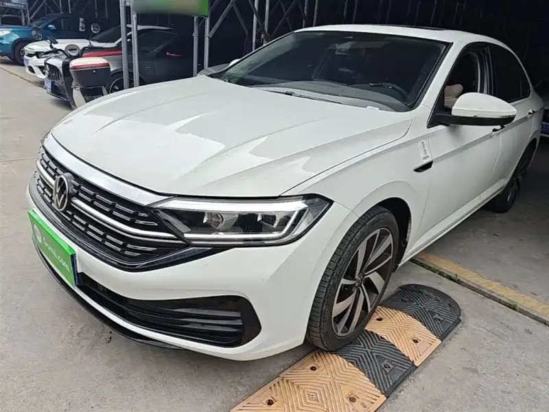 Volkswagen Sagitar, 2025