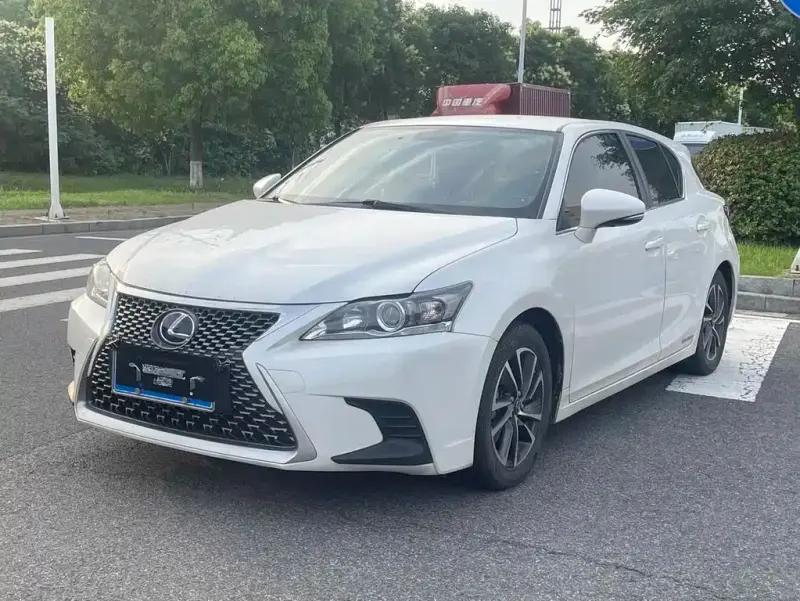 Lexus CT, 2017