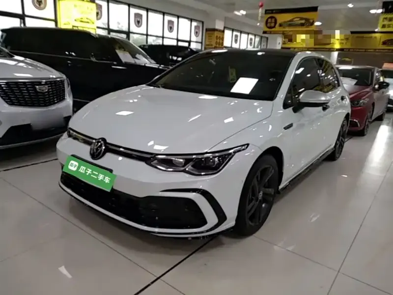 Volkswagen Golf, 2024