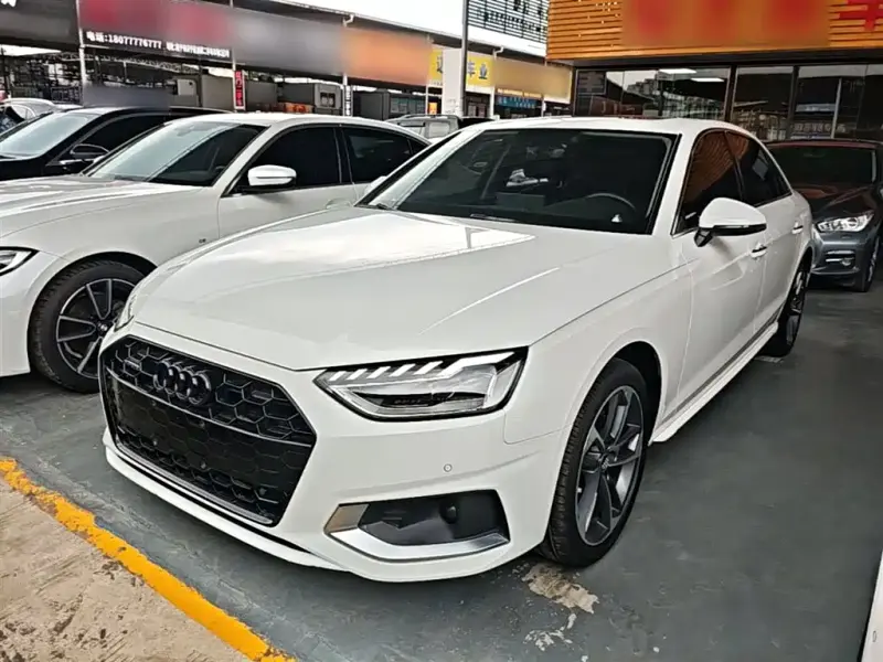 Audi A4L, 2020 — фото 1