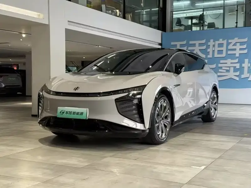 HiPhi X, 2022